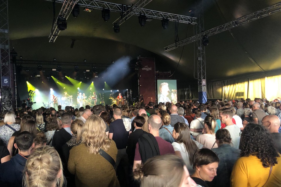 Bart Peeters knalde van bij de start van het concert.