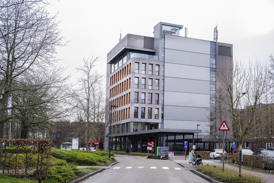 Volgens de rechtbank maakte de arts zich wel degelijk schuldig aan seksueel misbruik van zes toenmalige patiënten in het AZ Turnhout. 