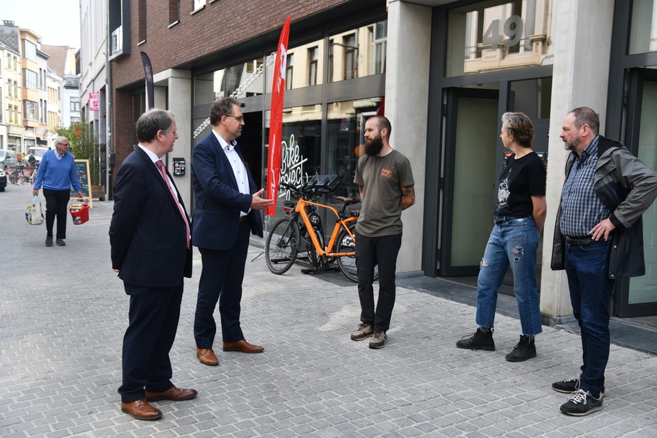 Paul Cordy, Koen Kennis en Daan Terclavers in de Lange Koepoortstraat. 