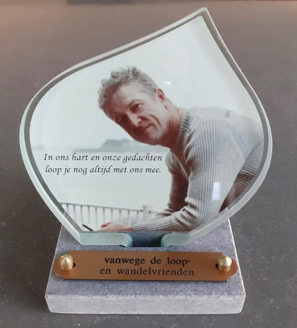 Het gedenkstukje voor Geert.