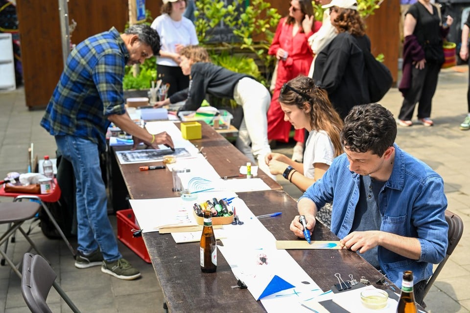 Op festival Baas Bruist krijgen jonge ondernemers de kans hun project te tonen aan het publiek.