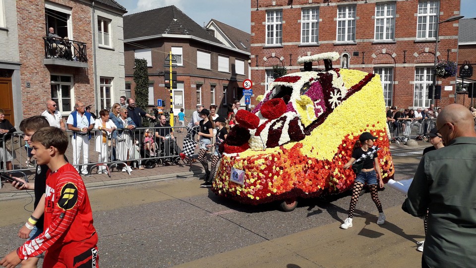 Notelaar Junior bracht ‘Gecrasht’ naar de 69ste corso.