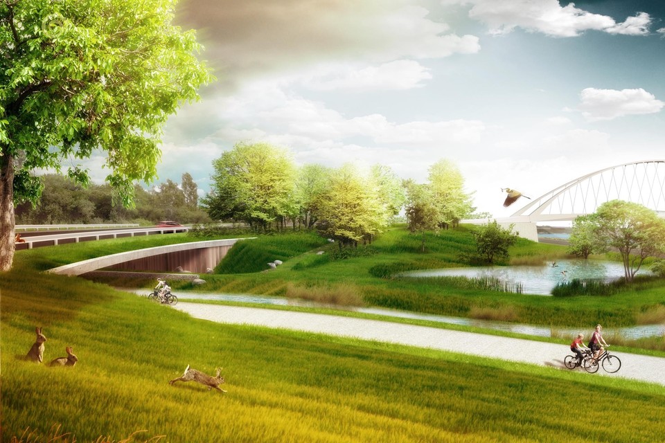 De nieuwe Hoogmolenbrug krijgt een ecostrook en op beide oevers komt ruimte voor groen en water. Deze wel erg idealistische impressie toont hoe het landschap er binnen enkele jaren kan uitzien. 