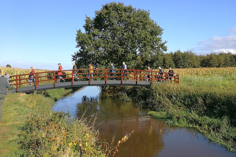 Dit bruggetje strekt zich uit over de Aa-rivier tussen Herentals en Vorselaar.