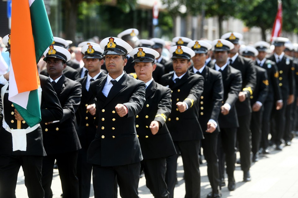De bemanning van het Indiase Marineschip Tarangini tijdens de parade. 