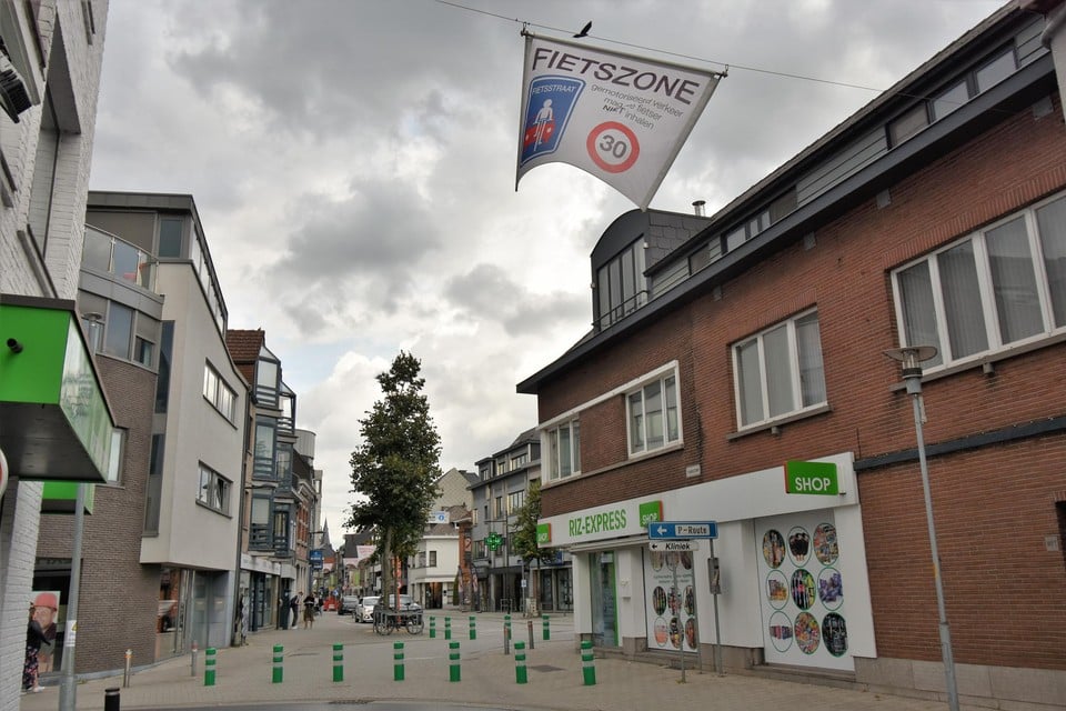 De ‘harde’ knip in de Boomstraat werd eerst een zachte knip en verdwijnt nu helemaal. Het centrum werd blijft wel een fietszone.