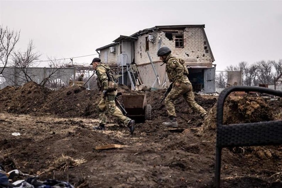 Oekraïense soldaten aan de frontlijn bij Charkov. 