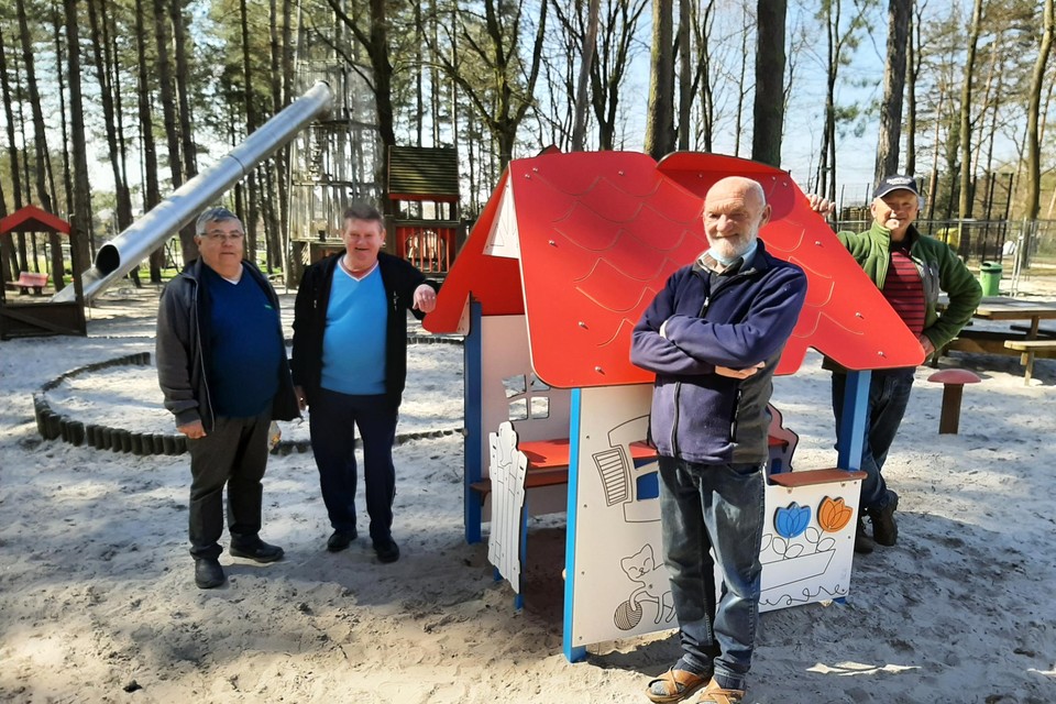 Jos Hugens, Jos Belmans, Marc Macquoi en Staf Mariën van de vrijwilligersgroep.