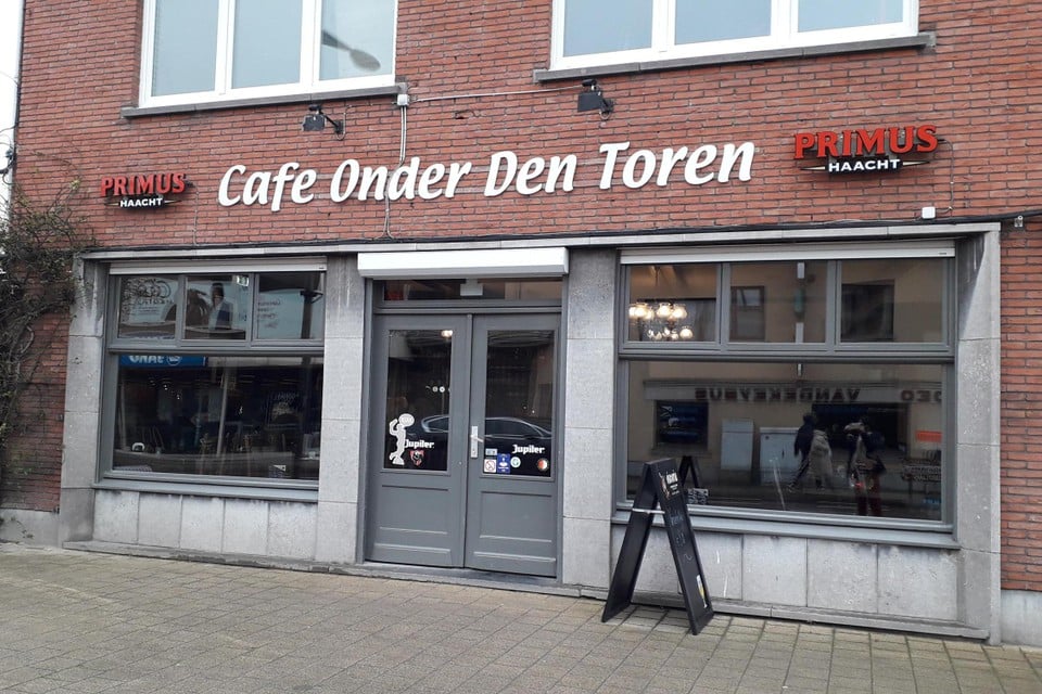 Vrijdag 3 februari heropent Mary-Ann Van Lent als nieuwe cafébazin de deuren van Onder Den Toren.