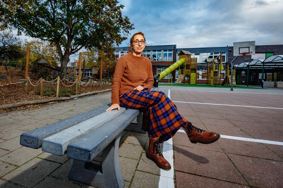 Dominique Lambrechts, sinds september de nieuwe directrice van Vrije Basisschool Putte, struikelt ook over de communicatie.