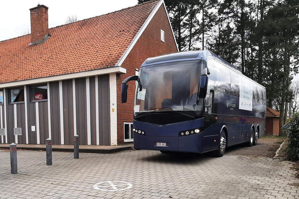 De testbus van UZA kon vorige week geen nieuwe besmettingen in de schooltjes De Kabaz en ‘t Kabazke vaststellen.