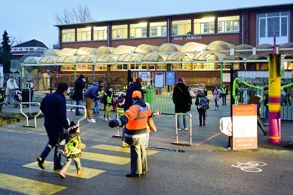 OLFA Elsdonk in Edegem kon vandaag weer open. De basisschool moest vorige week dicht na besmettingen met de Britse variant.