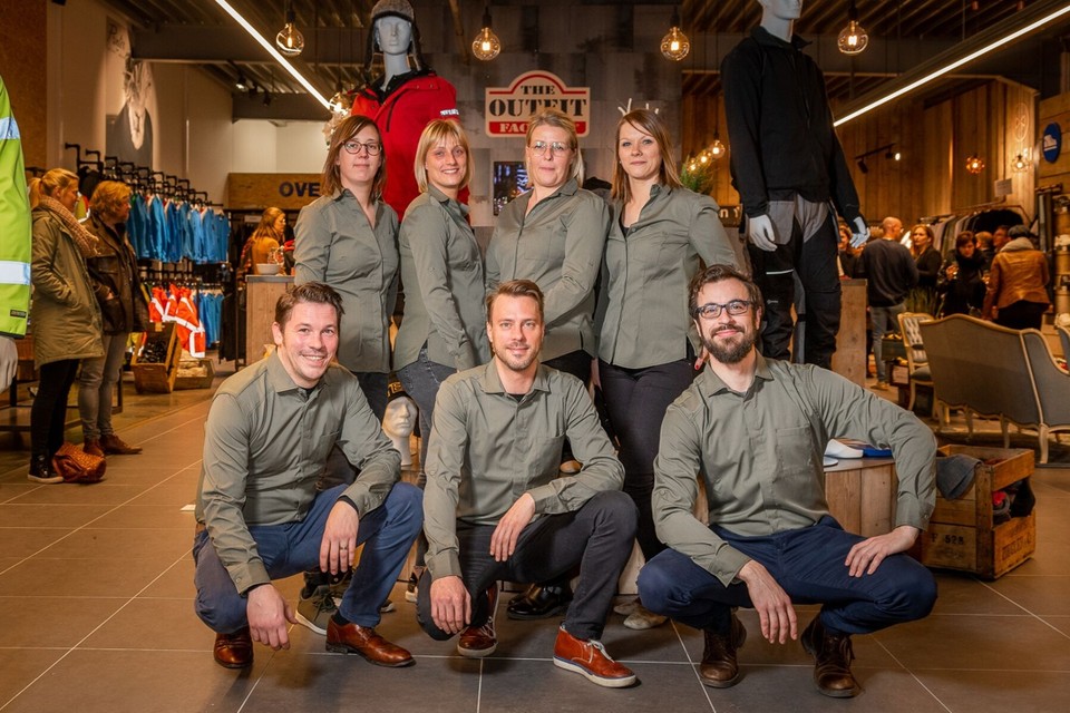 verontschuldiging opener Hoeveelheid van Outfit Factory breidt uit: “Stijlvolle werkkledij en beschermingsmiddelen  voor de hele Antwerpse regio” (Borsbeek) | Gazet van Antwerpen Mobile