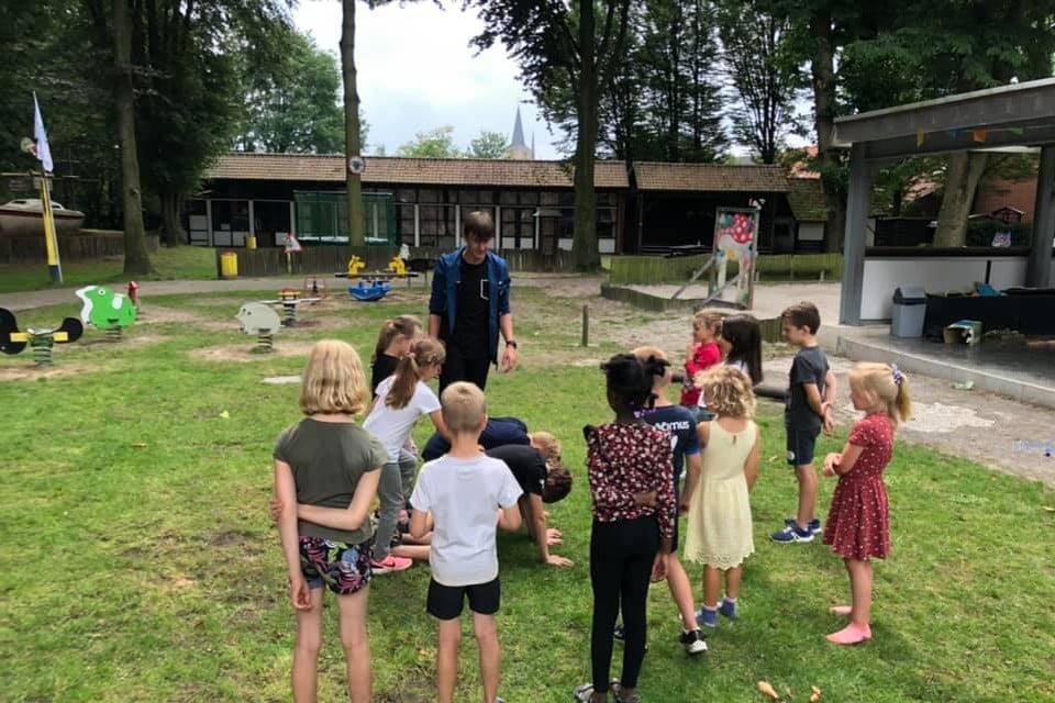 Kinderen amuseerden zich de voorbije zomervakantie weer op het speelplein Don Bosco in Beerse. De gemeente wil het gebied aan de Vrijwilligersstraat ontwikkelen tot een site Kind en Jeugd met een nieuw centraal gebouw.