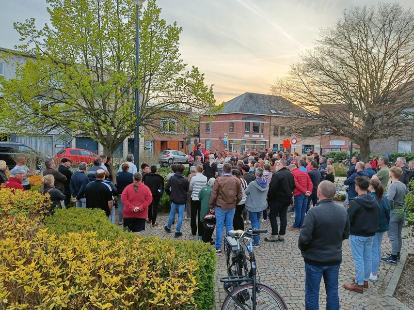 Protest aan het Boortmeerbeekse gemeentehuis vorige woensdag. Maandag wordt opnieuw veel volk verwacht. 
