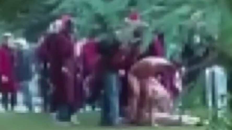 Een geanonimiseerd beeld uit de video.