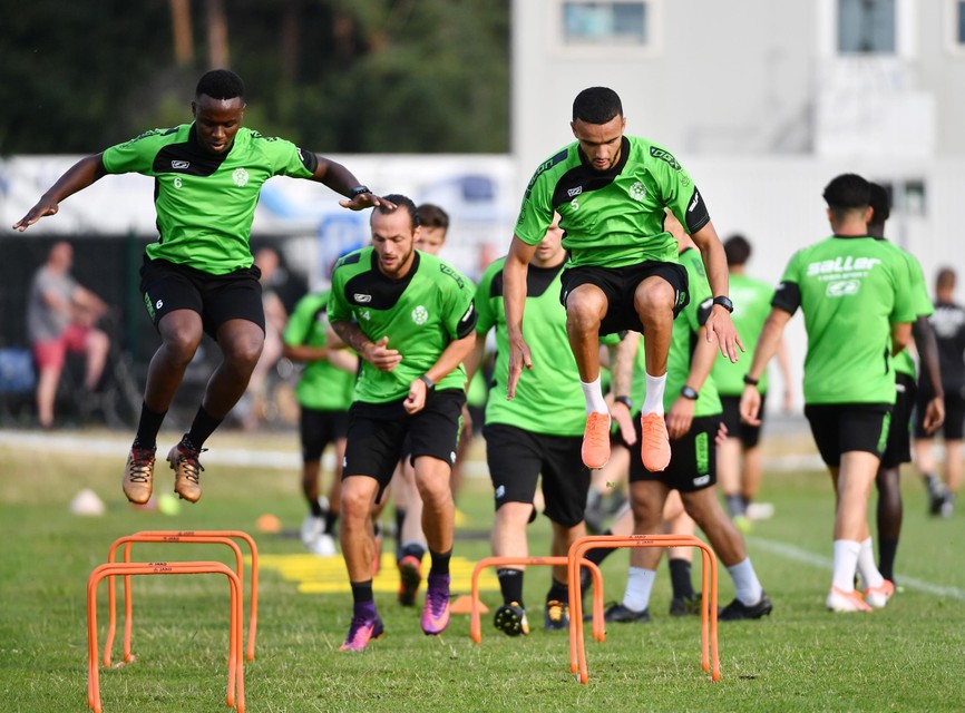 Boujouh (rechts) op training bij Dessel in 2019.