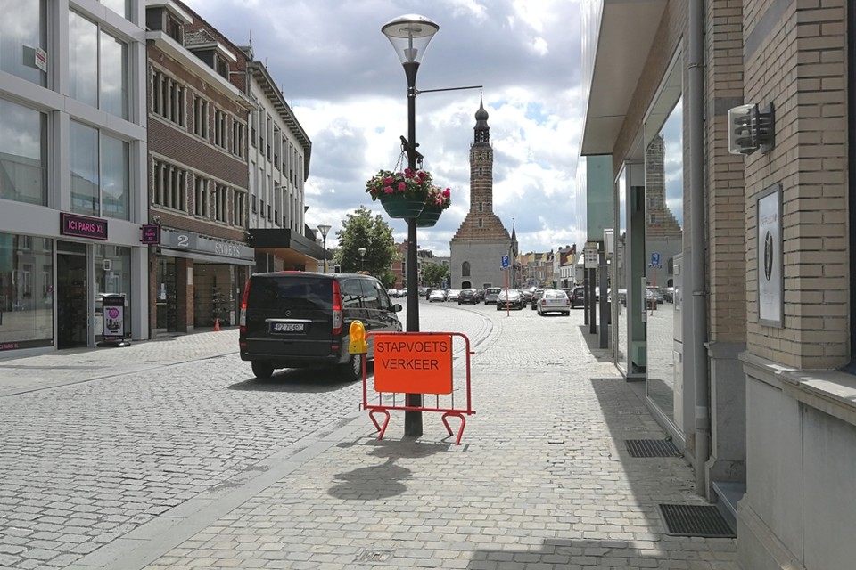 In het kernwinkelgebied geldt tijdelijk een regime van maximum 20 kilometer per uur.