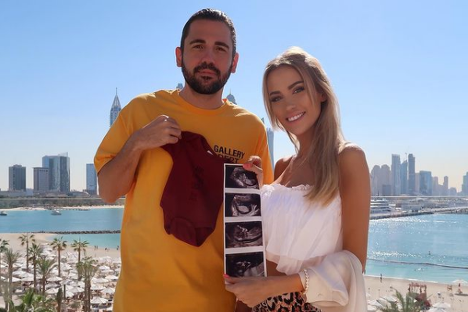 Anouk Matton en Dimitri Vegas maakten het heuglijke nieuws via Instagram bekend.