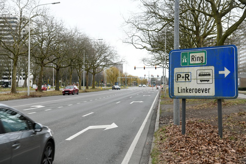 De Charles de Costerlaan wordt een wandel- en fietsboulevard. Auto’s kunnen vanaf het kruispunt met de Halenwijnlaan niet meer rechtdoor.