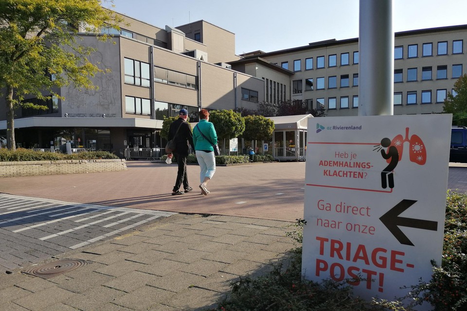 Bezoekers aan AZ Rivierenland worden naar het triagepunt verwezen