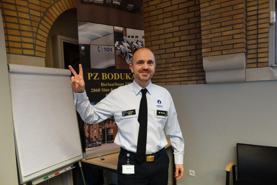 Kris Vandenberk (43) heeft vrijdag de eed afgelegd, maar loopt al sinds november in Bodukap rond.