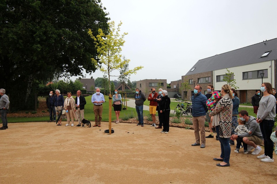 De opening van het speelpark in de Felix Timmermansstraat.