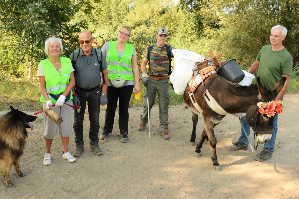 Vrijwilligers van “Zij die het doen” ruimden vorig jaar