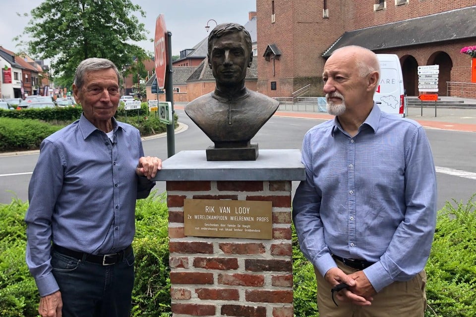 Rik en de beeldhouwer Willy Smolders.