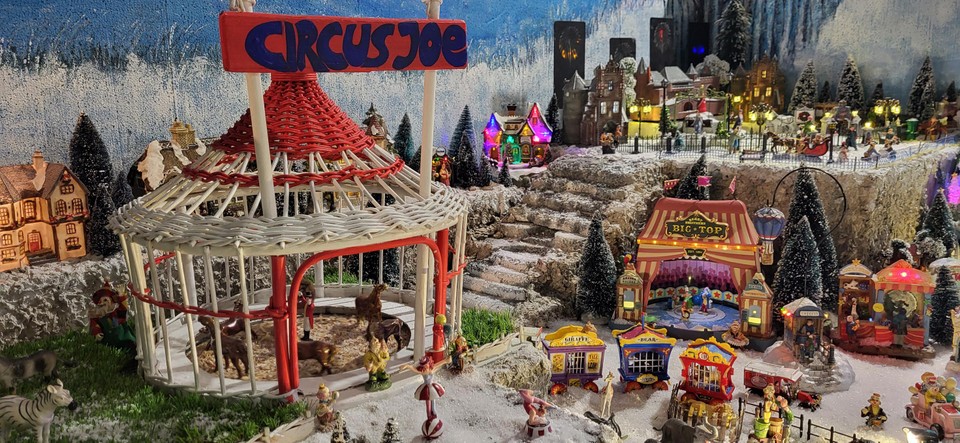 Circus Joe kreeg een upgrade in het kerstdorp. 