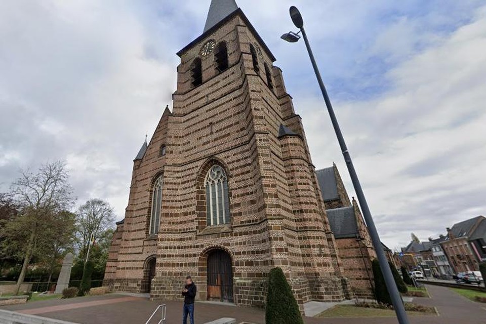 Het vertrek van de zoektocht vindt plaats aan de kerk van Herselt. 