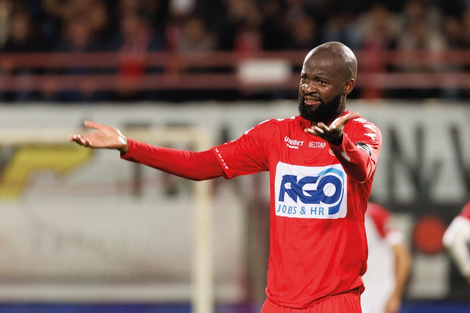 Didier Lamkel Zé maakte zich ook bij KV Kortrijk onmogelijk.