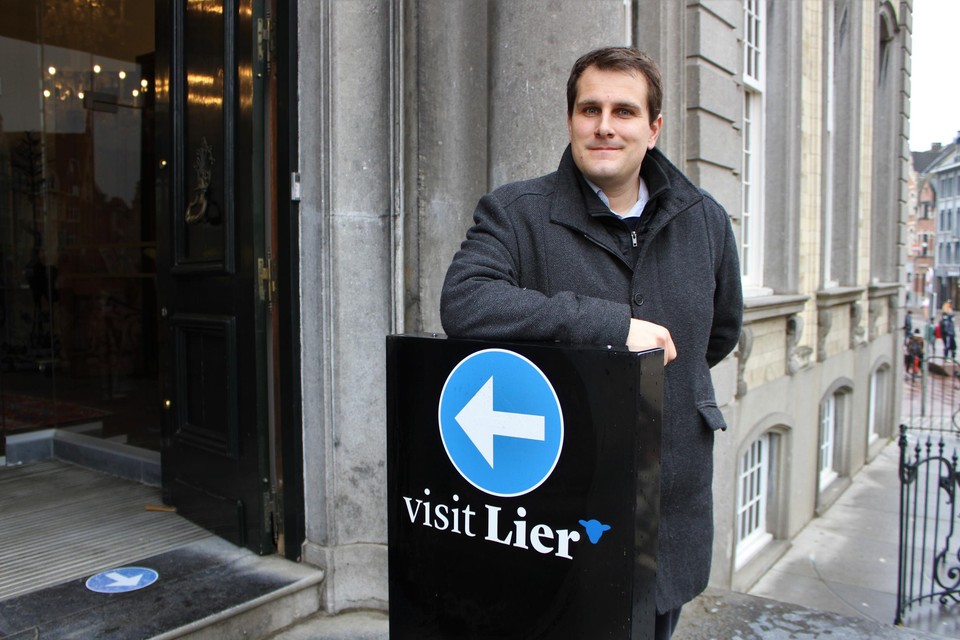 Schepen van Toerisme Rik Verwaest wacht op … toeristen.