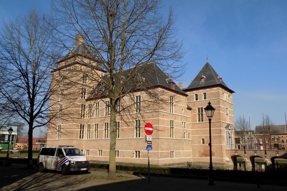 Een 92-jarige man uit Herentals moest zich maandag op de rechtbank in Turnhout komen verantwoorden.
