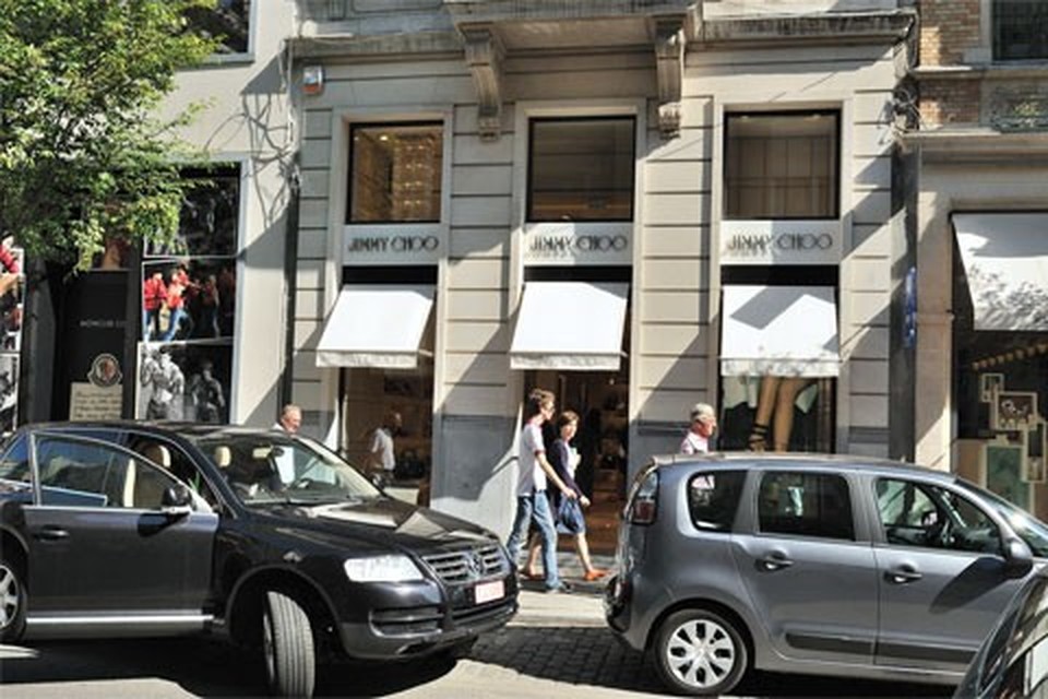 Sluier Pompeii Vervelen Antwerpen telt 13 winkels uit top 100 luxemerken | Gazet van Antwerpen  Mobile