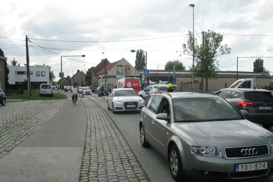 Sluipverkeer en files: gemeente Rumst wil snel een oplossing. 