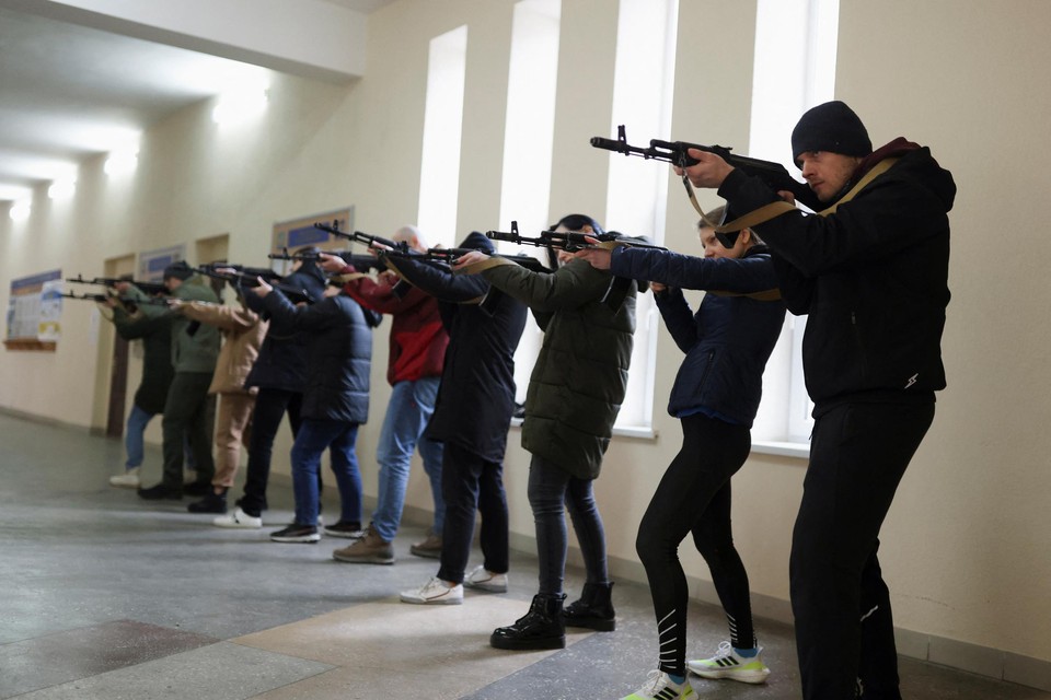 Half maart werden Oekraïense vrijwilligers opgeleid om Odessa te beschermen. 