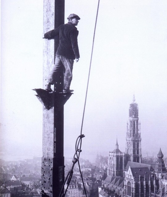 Iconische foto van de opbouw van de Boerentoren, 1929.