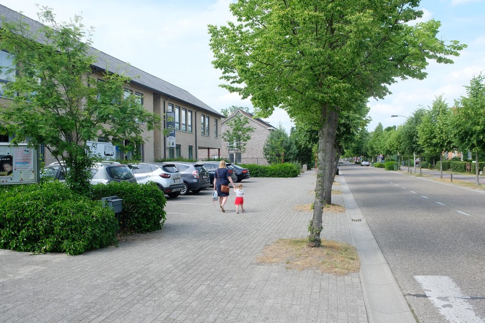 Een schoolomgeving aan de Ploegsebaan.