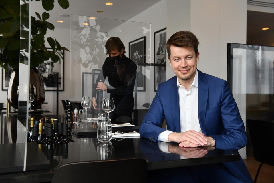 Matthias De Caluwe in restaurant Ferrier 30.