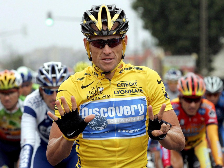 Armstrong won 7 keer de gele trui. Ook Evenepoel droomt ervan ooit de gele trui te winnen. 