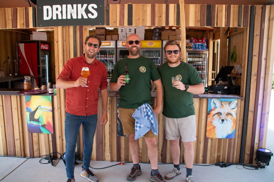 Zomerbars hebben geen geheimen meer voor de drie Kempense kornuiten achter Beer 4 Nature: hun zomerbar Bar 4 Nature kende vorig jaar op de Keiheuvel een groot succes.