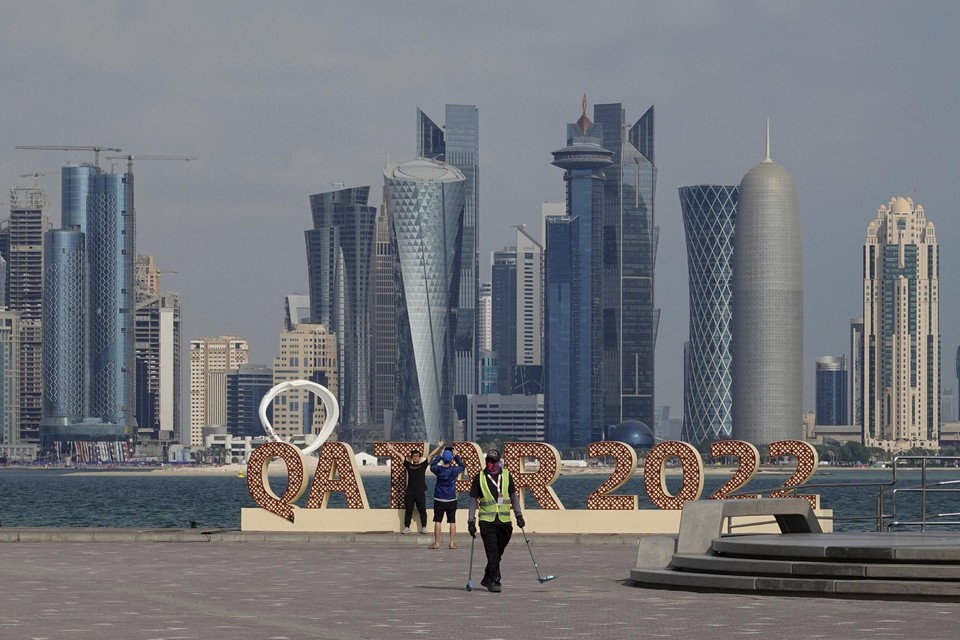 Veel supporters zijn er niet te bespeuren op de Corniche van Doha. 