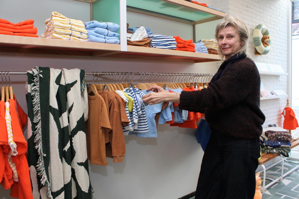 Liz Cornelis verkoopt hoofdzakelijk zelfontworpen kleding.