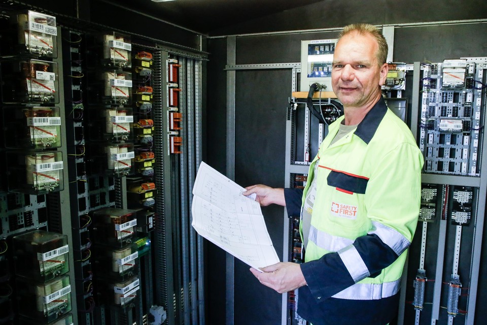 Carl Deprins werkt al veertien jaar als specialist seininrichting bij Infrabel.