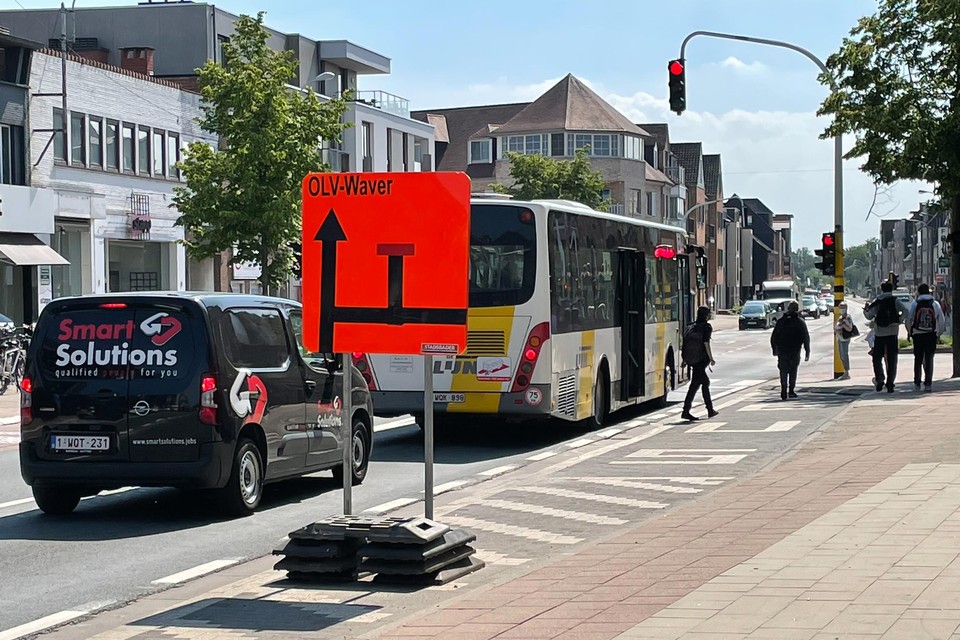 Sommigen zien de afstelling van de lichten op de N15 in Putte-centrum als (mede)oorzaak van het fileleed op de gewestweg.