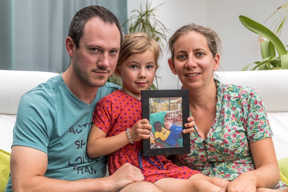 Vier jaar wachtten Alain en Marijke op hun adoptiezoontje. 
