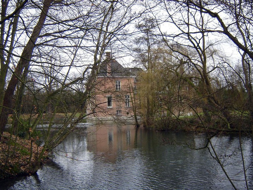 ’s Winters is het kasteel beter zichtbaar.