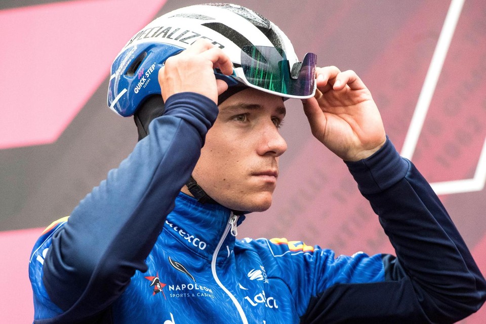 In 2021 reed Evenepoel zijn eerste Giro. Een succes werd dat niet. 