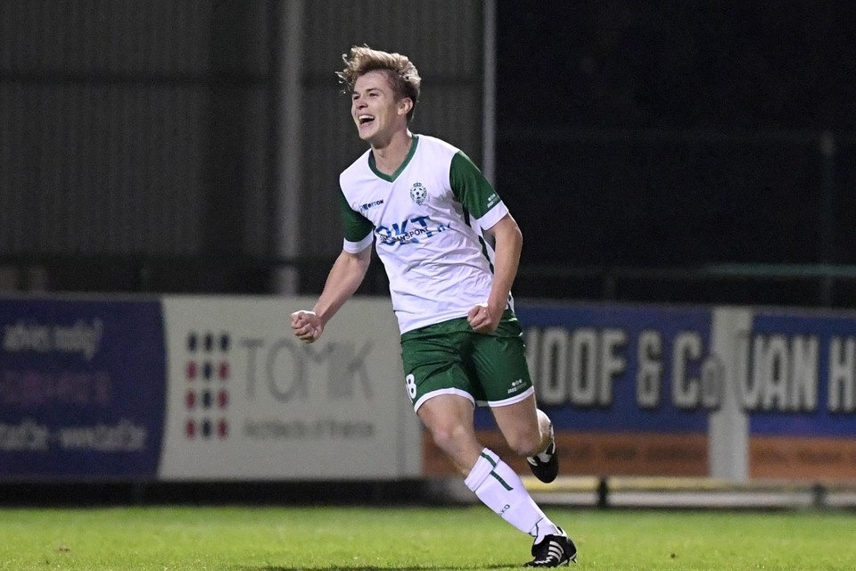 Seppe Geukens besliste de wedstrijd met zijn eerste goal voor Dessel.